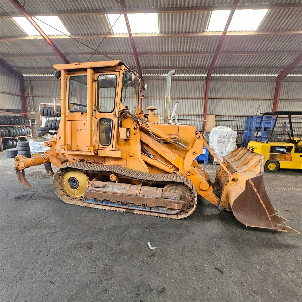 Fiat-Allis 571 FL7 B - Kāpurķēžu iekrāvējs: foto 2 Fiat-Allis 571 FL7 B - Kāpurķēžu iekrāvējs: foto 2