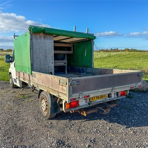 Fiat Ducato 35L ladvogn - Bortu kravas automašīna/ Platforma: foto 3 Fiat Ducato 35L ladvogn - Bortu kravas automašīna/ Platforma: foto 3