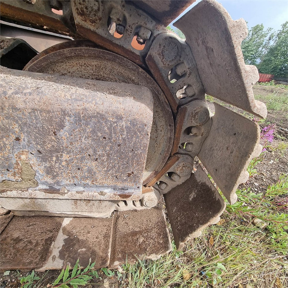 Kāpurķēžu ekskavators Fiat-Hitachi EX285 LC: foto 38