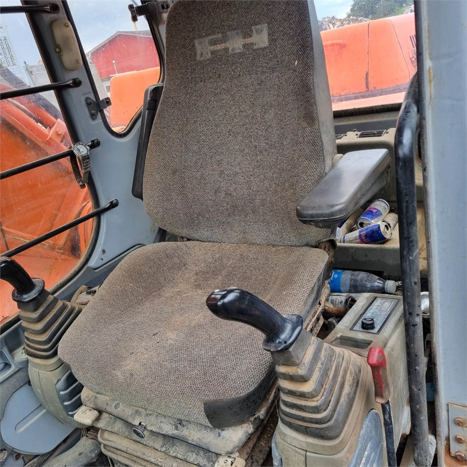 Kāpurķēžu ekskavators Fiat-Hitachi EX285 LC: foto 15