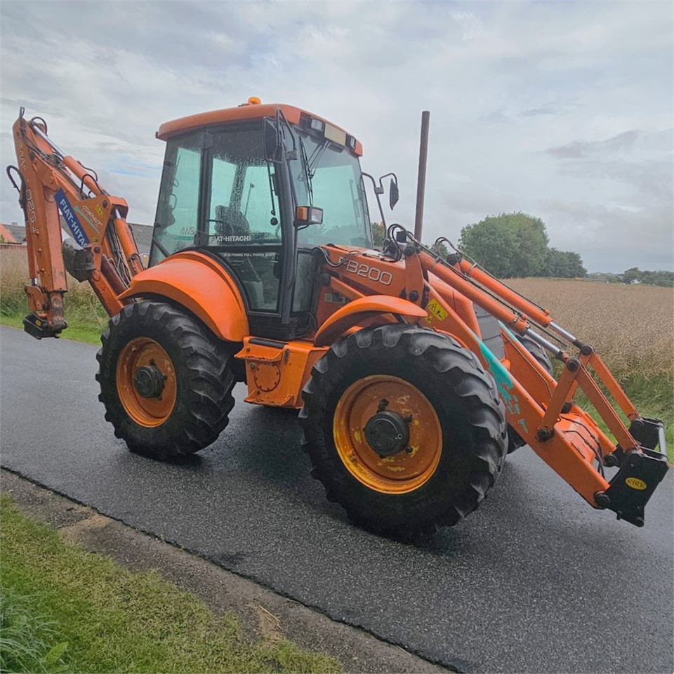 Fiat-Hitachi FB200-4PS - Ekskavators-iekrāvējs: foto 4 Fiat-Hitachi FB200-4PS - Ekskavators-iekrāvējs: foto 4