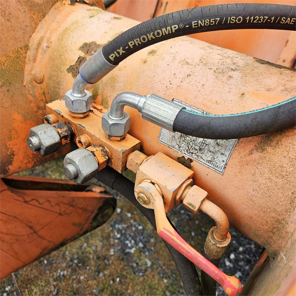 Riteņu iekrāvējs Fiat-Hitachi W80 H: foto 42 Riteņu iekrāvējs Fiat-Hitachi W80 H: foto 42