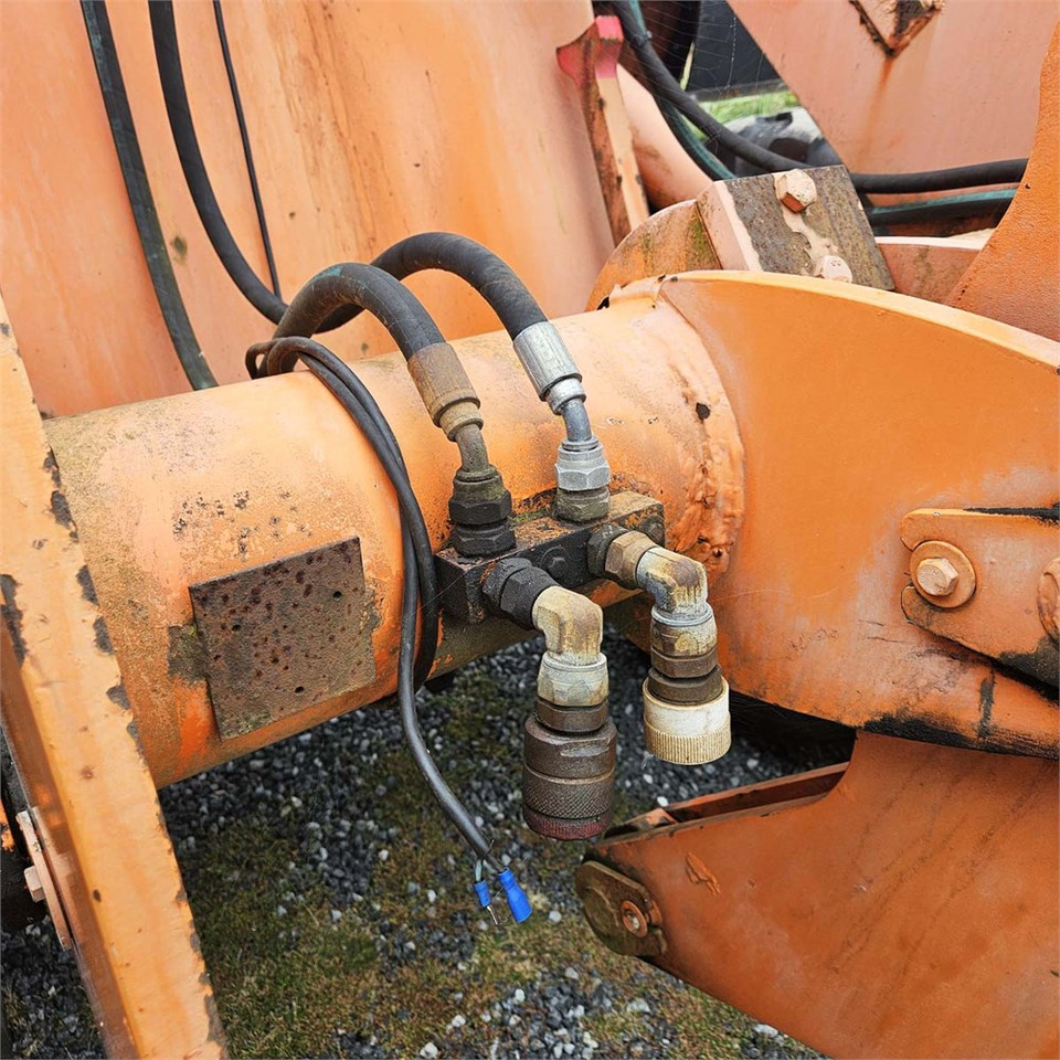 Riteņu iekrāvējs Fiat-Hitachi W80 H: foto 39 Riteņu iekrāvējs Fiat-Hitachi W80 H: foto 39