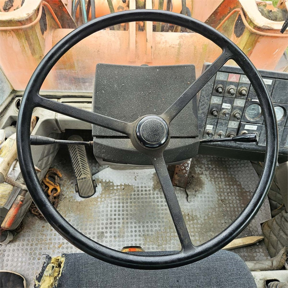 Riteņu iekrāvējs Fiat-Hitachi W80 H: foto 12 Riteņu iekrāvējs Fiat-Hitachi W80 H: foto 12