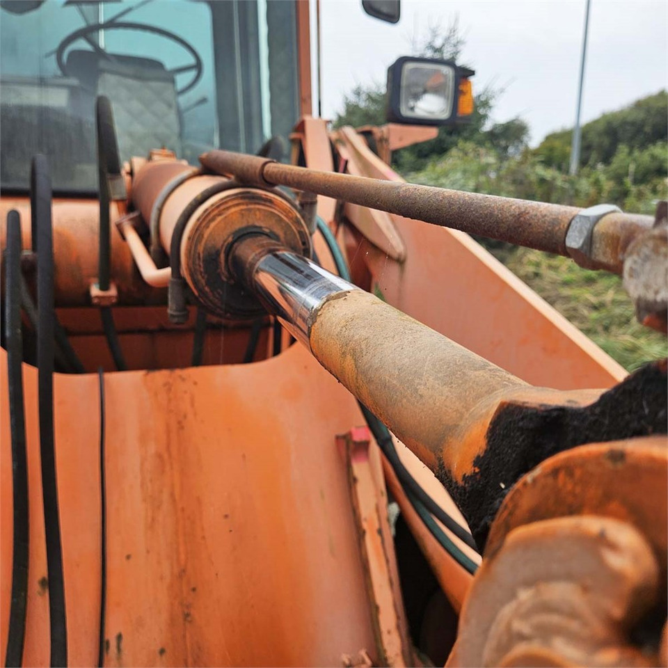 Riteņu iekrāvējs Fiat-Hitachi W80 H: foto 40 Riteņu iekrāvējs Fiat-Hitachi W80 H: foto 40