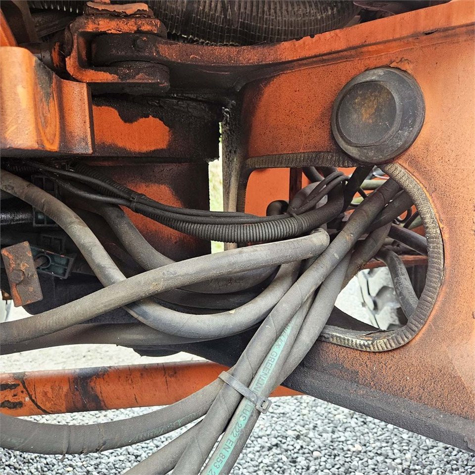 Riteņu iekrāvējs Fiat-Hitachi W80 H: foto 37 Riteņu iekrāvējs Fiat-Hitachi W80 H: foto 37