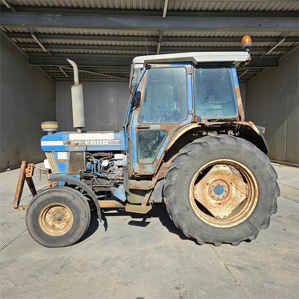 Ford 6810 - Traktors: foto 2 Ford 6810 - Traktors: foto 2