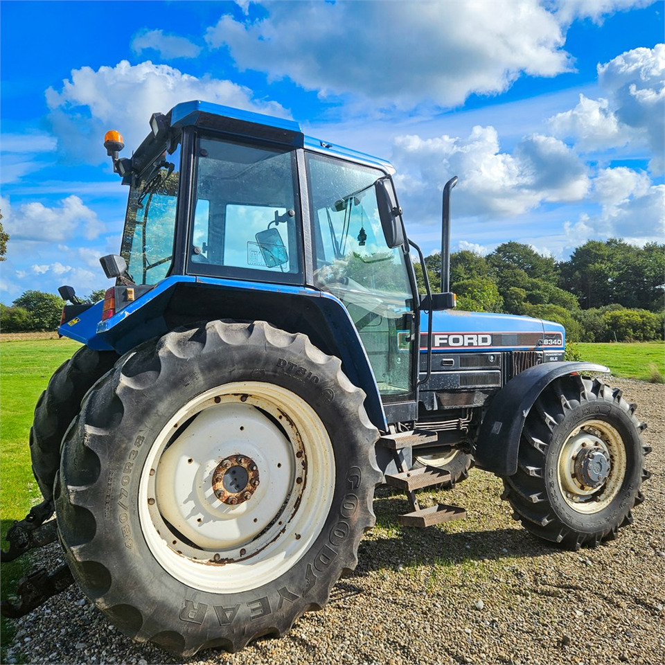 Ford 8340 Powerstar SLE - Traktors: foto 3 Ford 8340 Powerstar SLE - Traktors: foto 3