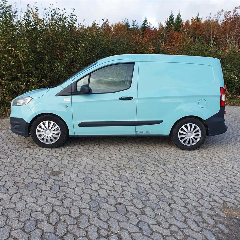 Ford Transit Courier 1,0 Ecoboost - Mazs furgons: foto 3 Ford Transit Courier 1,0 Ecoboost - Mazs furgons: foto 3