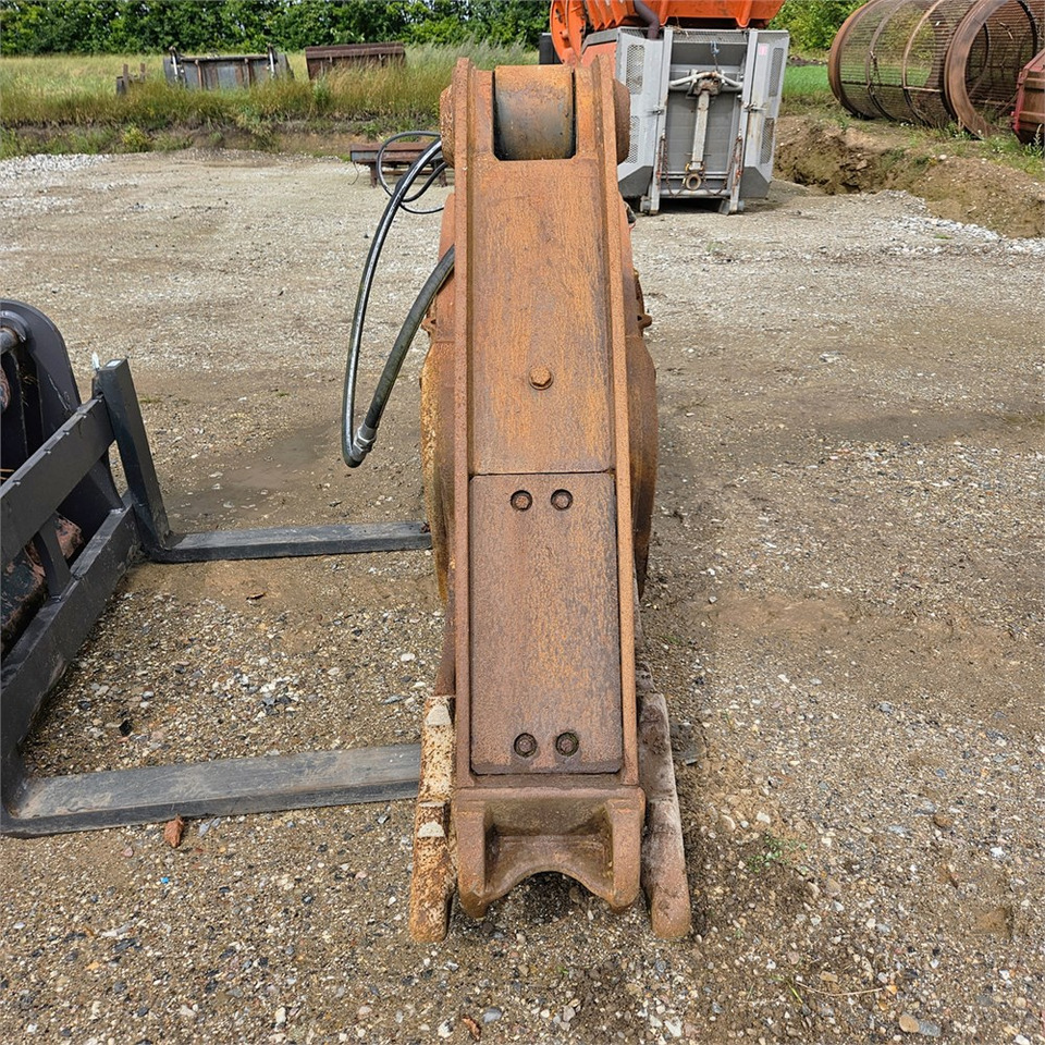 Furukawa VM25-ER - Demolēšanas šķēres - Ekskavators: foto 2 Furukawa VM25-ER - Demolēšanas šķēres - Ekskavators: foto 2