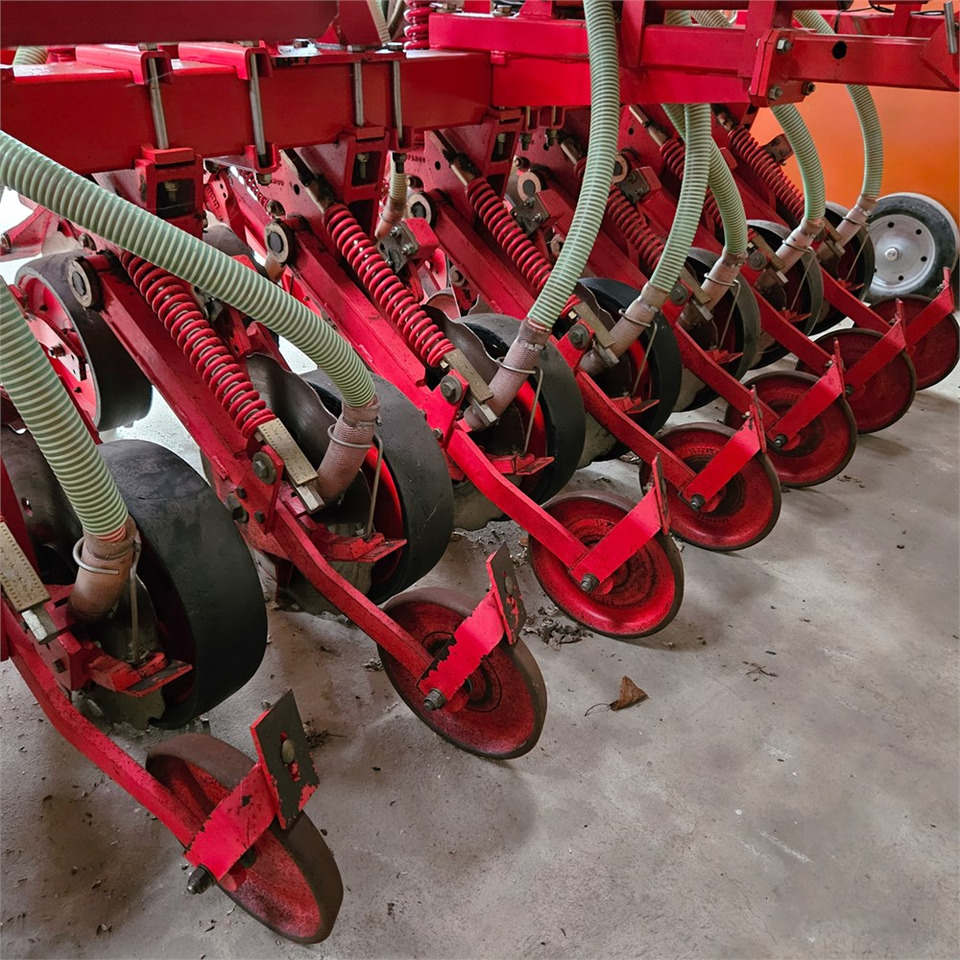 Gaspardo SS300DP - Sēšanas tehnika: foto 5 Gaspardo SS300DP - Sēšanas tehnika: foto 5