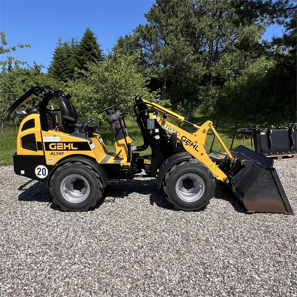 Gehl AL 340 - Riteņu iekrāvējs: foto 2 Gehl AL 340 - Riteņu iekrāvējs: foto 2