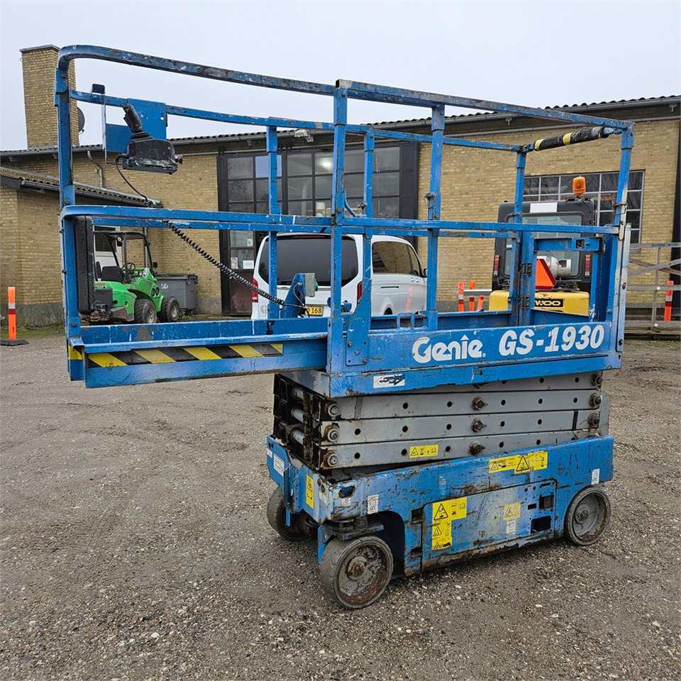 Genie GS 1930 - Šķērveida pacēlājs: foto 1 Genie GS 1930 - Šķērveida pacēlājs: foto 1