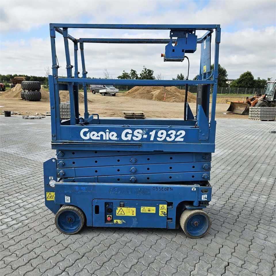 Genie GS-1932 - Šķērveida pacēlājs: foto 3 Genie GS-1932 - Šķērveida pacēlājs: foto 3