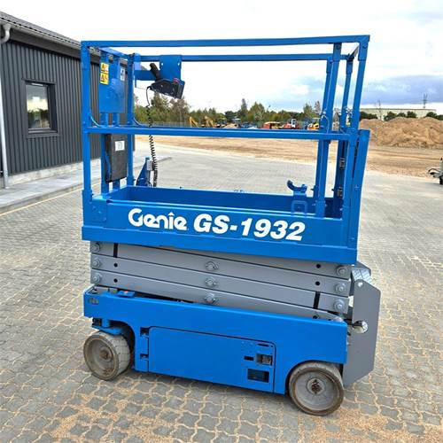 Genie GS-1932 - Šķērveida pacēlājs: foto 1 Genie GS-1932 - Šķērveida pacēlājs: foto 1