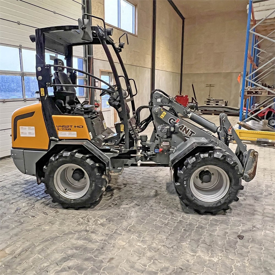 Riteņu iekrāvējs Giant V452T X-Tra HD: foto 7 Riteņu iekrāvējs Giant V452T X-Tra HD: foto 7