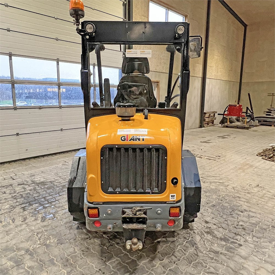 Riteņu iekrāvējs Giant V452T X-Tra HD: foto 9 Riteņu iekrāvējs Giant V452T X-Tra HD: foto 9