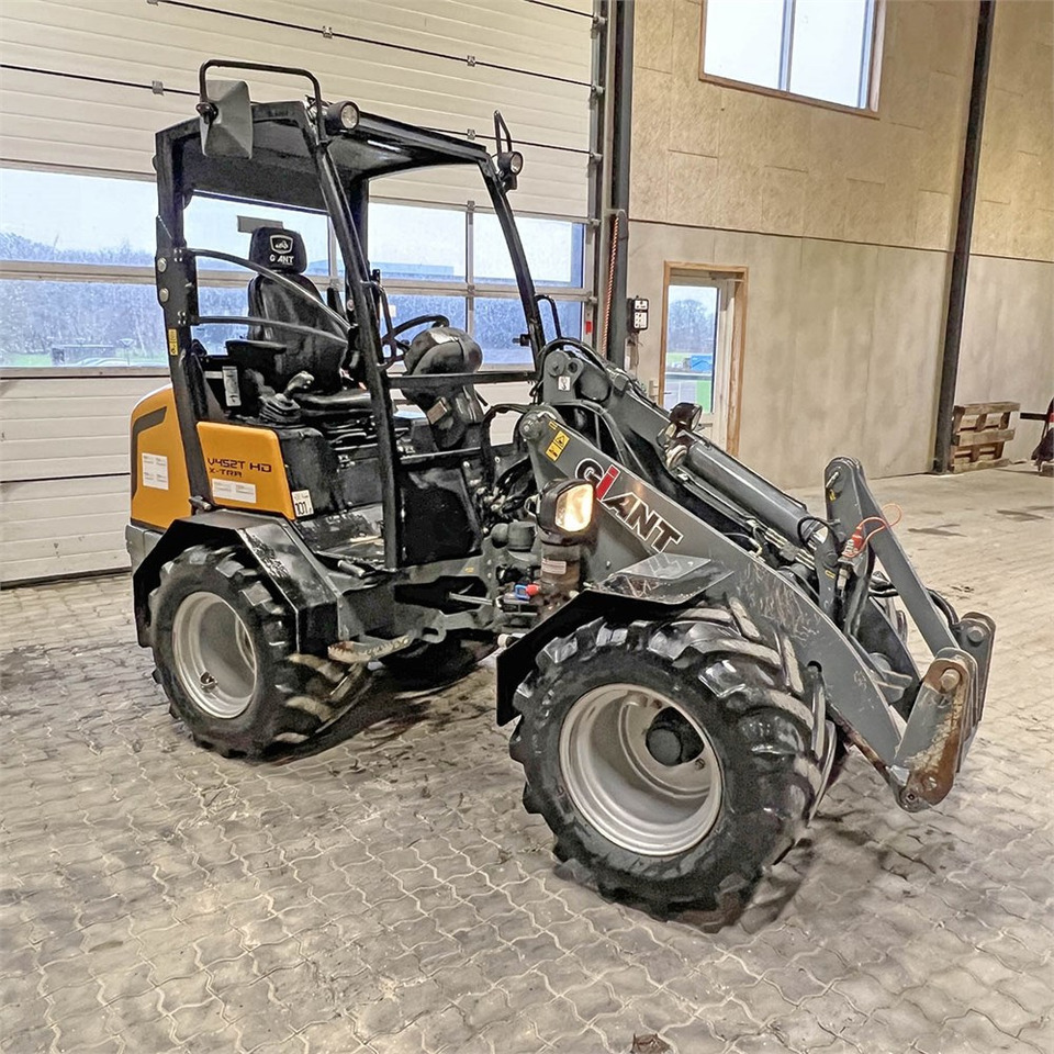 Riteņu iekrāvējs Giant V452T X-Tra HD: foto 15 Riteņu iekrāvējs Giant V452T X-Tra HD: foto 15