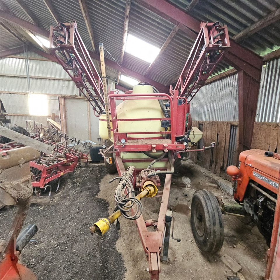 Hardi CM2 Commander 2.800 l - Miglotājs: foto 2 Hardi CM2 Commander 2.800 l - Miglotājs: foto 2