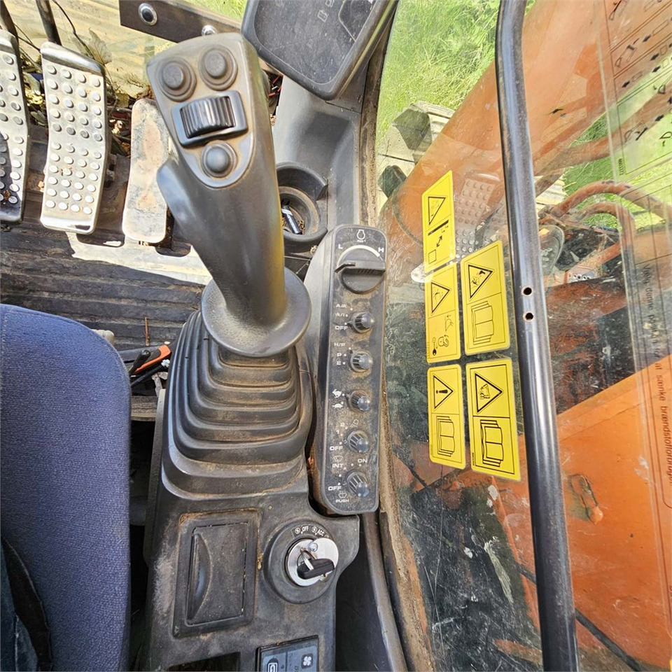 Kāpurķēžu ekskavators Hitachi ZX130 LCN Zaxis: foto 13