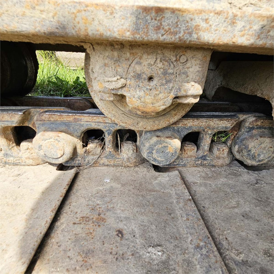 Kāpurķēžu ekskavators Hitachi ZX130 LCN Zaxis: foto 39