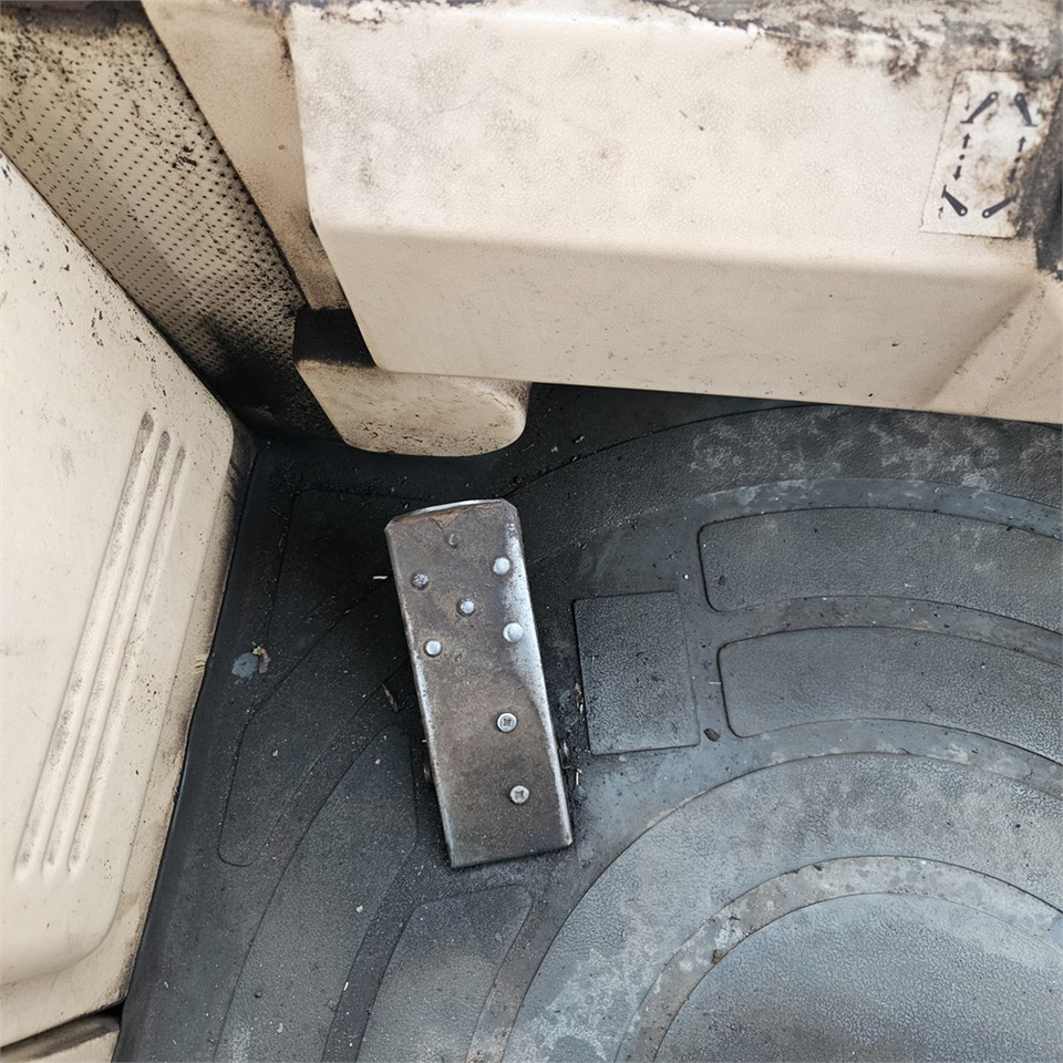 Ekskavators-iekrāvējs Hydrema 906 C: foto 23