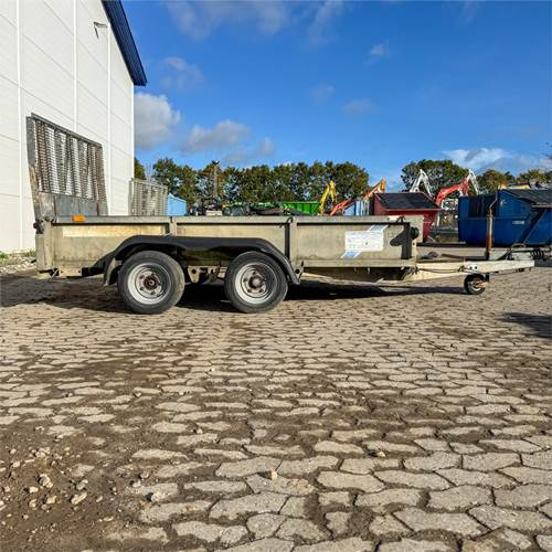 Ifor Williams 6 - Auto piekabe: foto 1 Ifor Williams 6 - Auto piekabe: foto 1