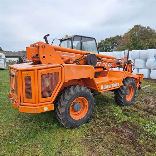 Italmacchine / Terex Lift 2009 - Teleskopiskais iekrāvējs: foto 3 Italmacchine / Terex Lift 2009 - Teleskopiskais iekrāvējs: foto 3