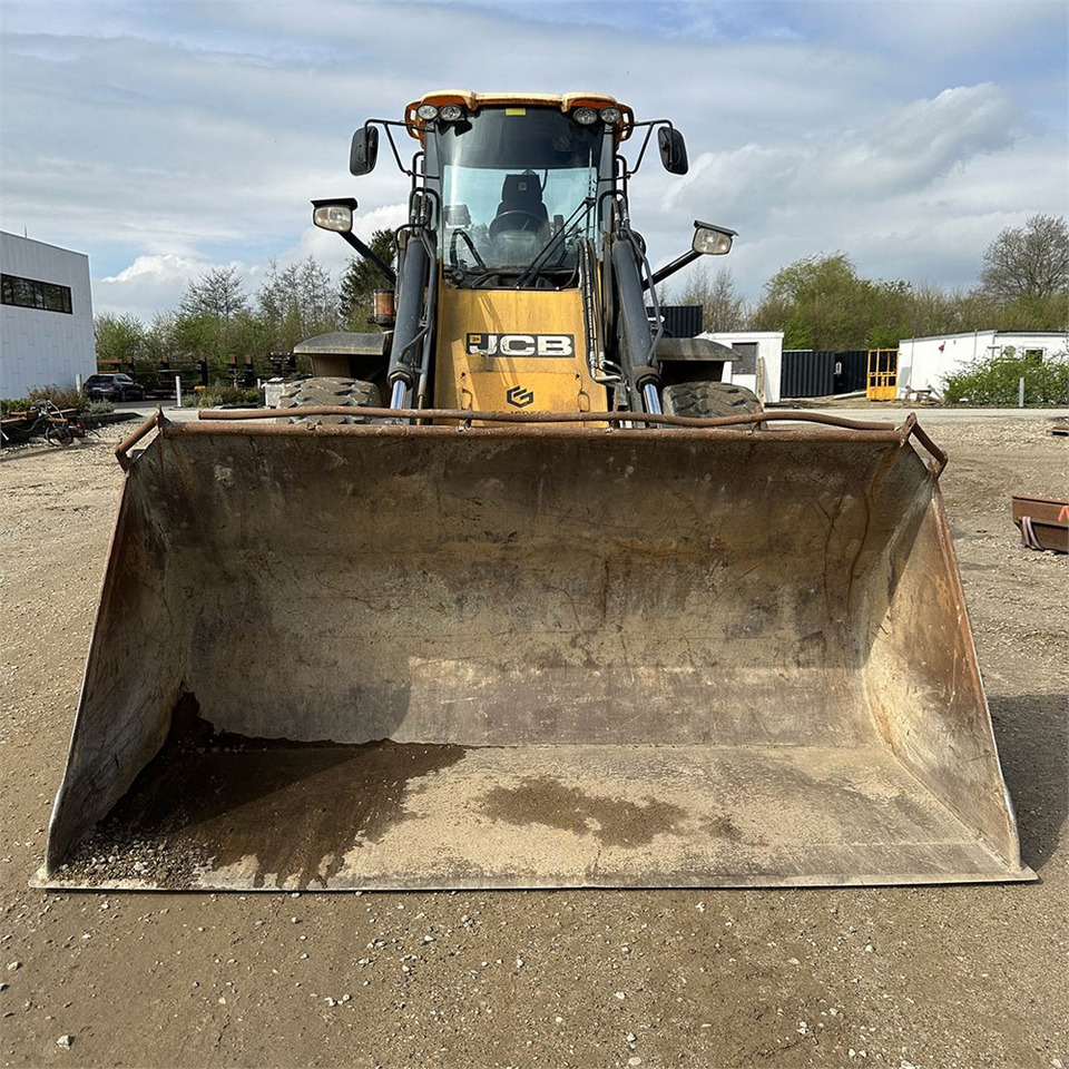 Riteņu iekrāvējs JCB 437 HT: foto 9