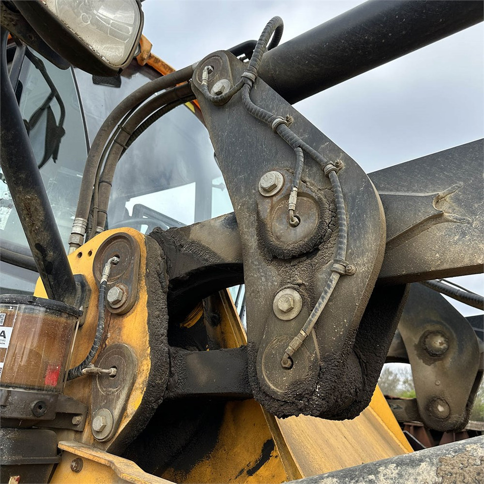 Riteņu iekrāvējs JCB 437 HT: foto 37