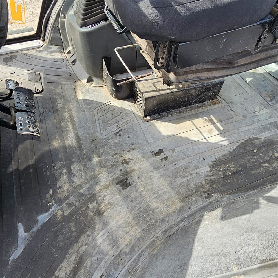 Ekskavators-iekrāvējs JCB 4CX eco T4i III B: foto 16