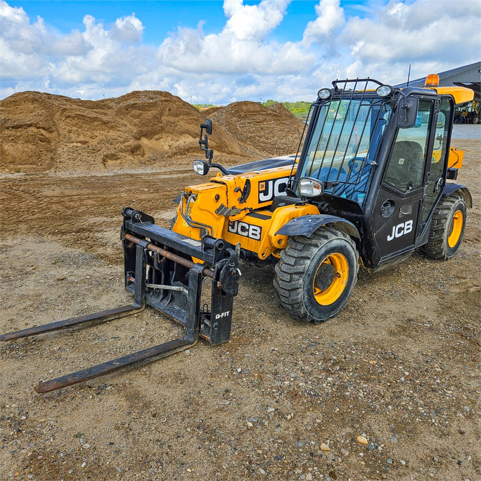 JCB 525-60T4 līzingu JCB 525-60T4: foto 9