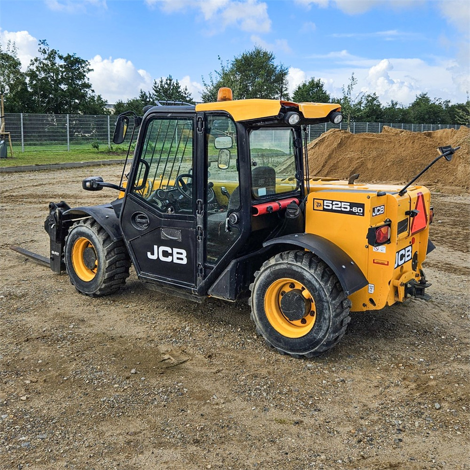 JCB 525-60T4 - Teleskopiskais iekrāvējs: foto 3 JCB 525-60T4 - Teleskopiskais iekrāvējs: foto 3
