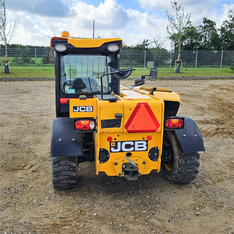JCB 525-60T4 - Teleskopiskais iekrāvējs: foto 4 JCB 525-60T4 - Teleskopiskais iekrāvējs: foto 4