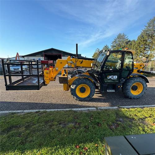 JCB 533-105 - Teleskopiskais iekrāvējs: foto 1 JCB 533-105 - Teleskopiskais iekrāvējs: foto 1