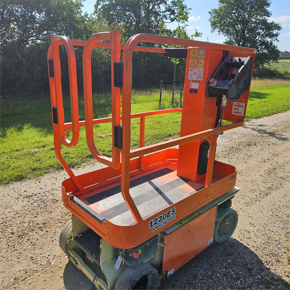 JLG 1230 ES - Torņa pacēlājs: foto 4 JLG 1230 ES - Torņa pacēlājs: foto 4