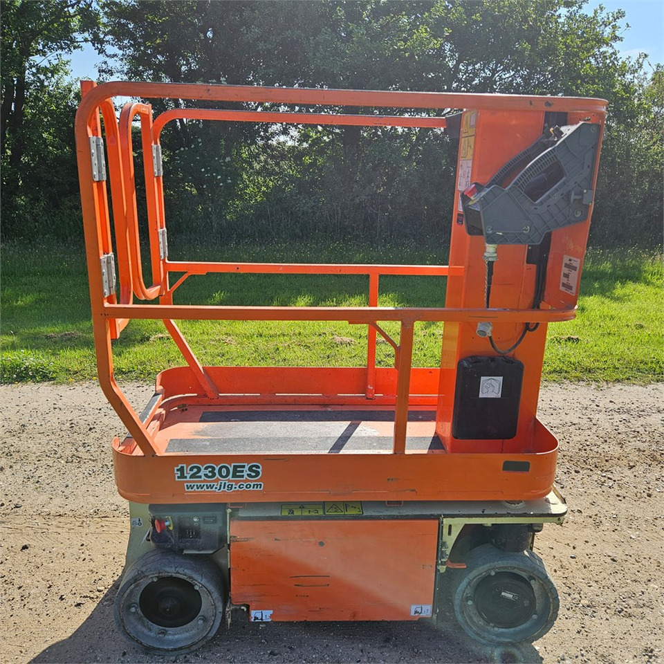 JLG 1230 ES - Torņa pacēlājs: foto 5 JLG 1230 ES - Torņa pacēlājs: foto 5