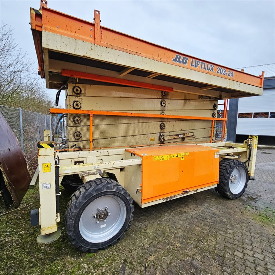 JLG 203-24 - Šķērveida pacēlājs: foto 1 JLG 203-24 - Šķērveida pacēlājs: foto 1