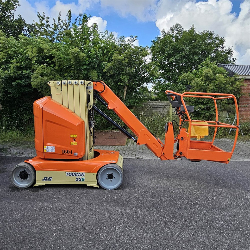 JLG Toucan 12 E - Torņa pacēlājs: foto 1 JLG Toucan 12 E - Torņa pacēlājs: foto 1