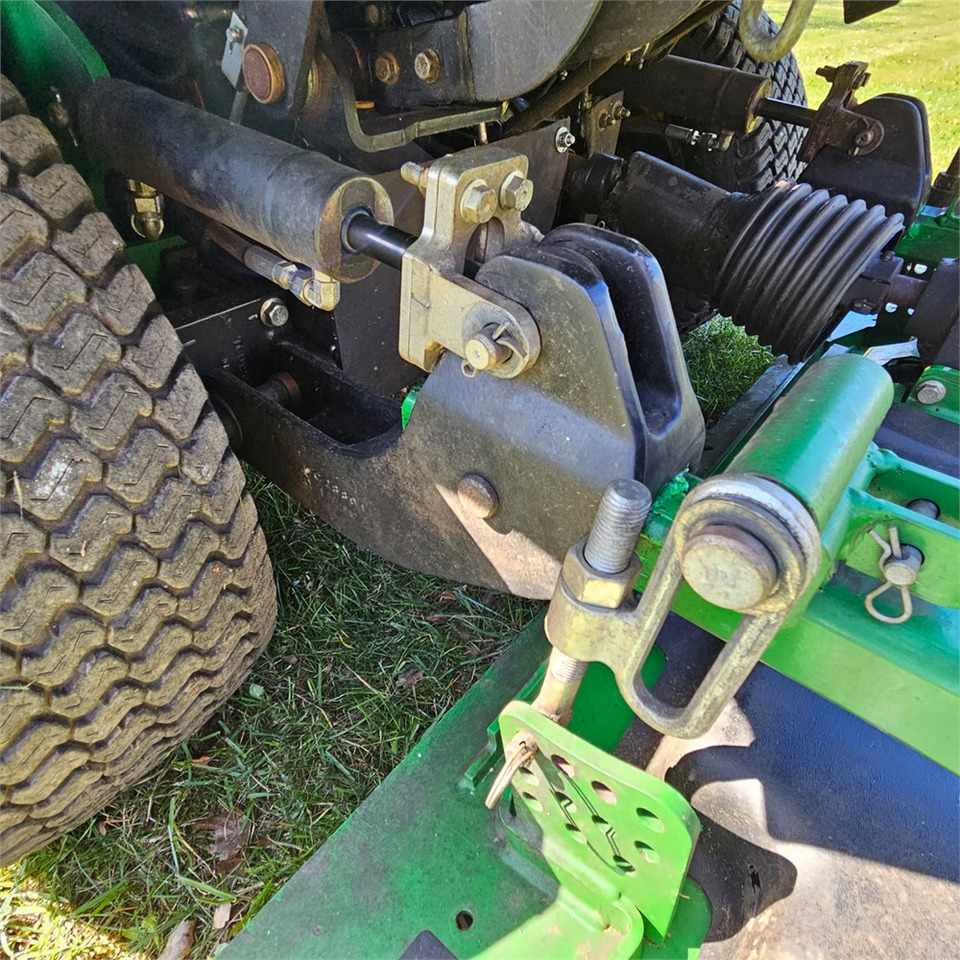 Zāles pļāvējs John Deere 1550 TerrainCut: foto 23