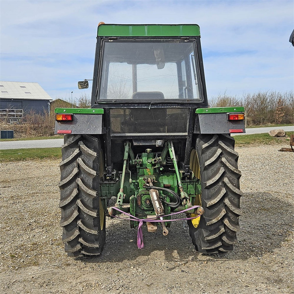Traktors John Deere 3040: foto 6