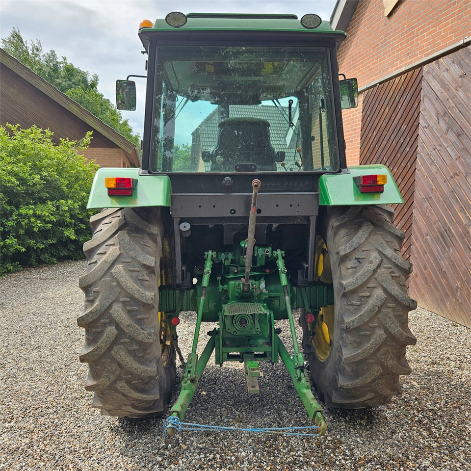 John Deere 3040 - Traktors: foto 4 John Deere 3040 - Traktors: foto 4