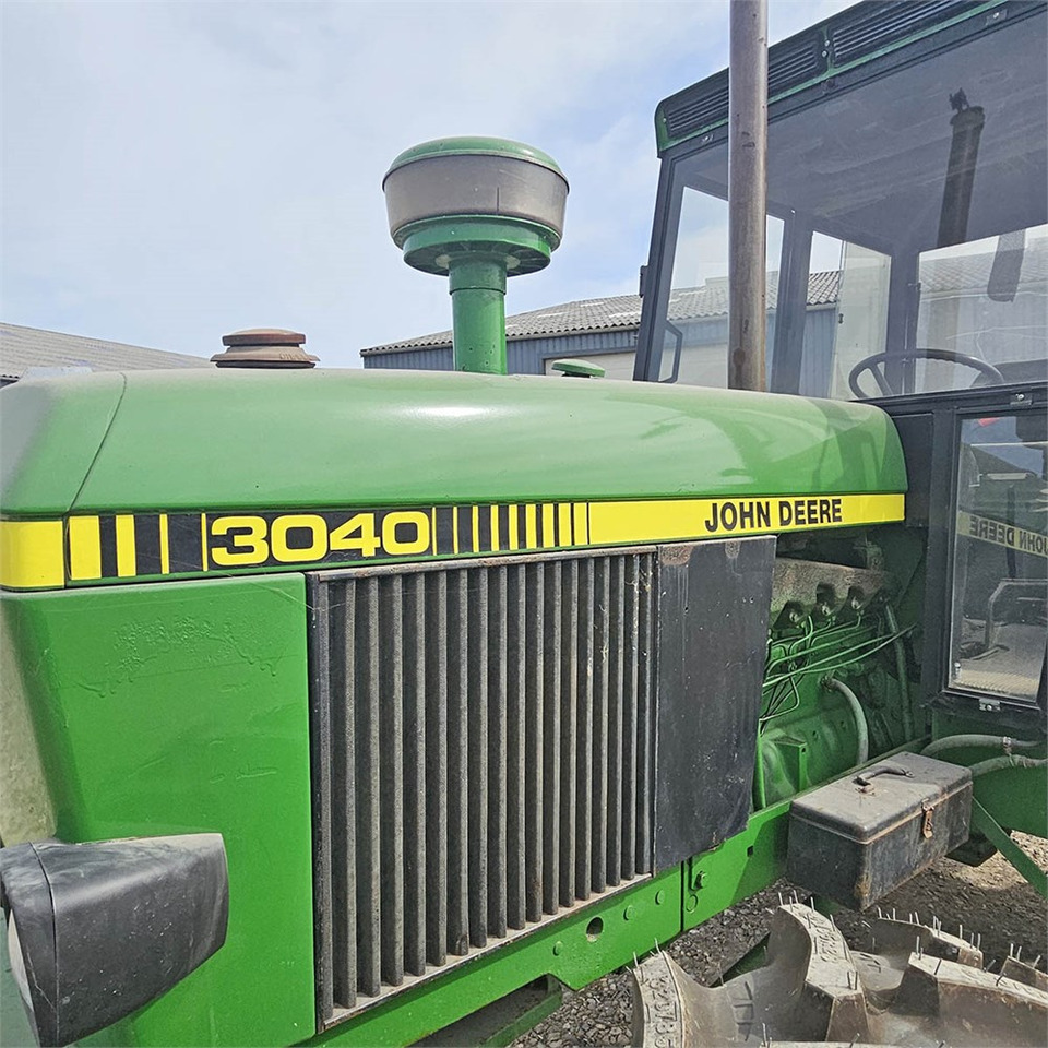 Traktors John Deere 3040: foto 21