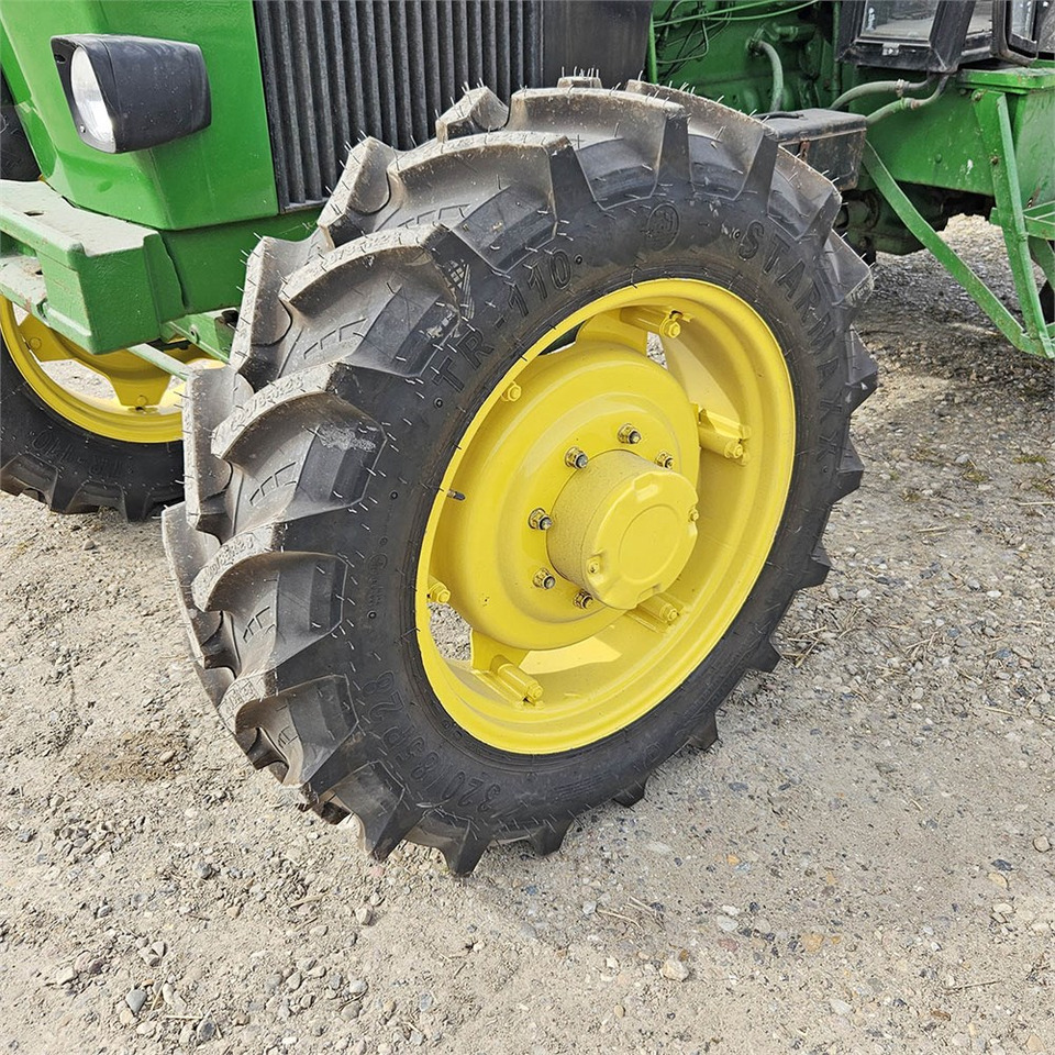 Traktors John Deere 3040: foto 37