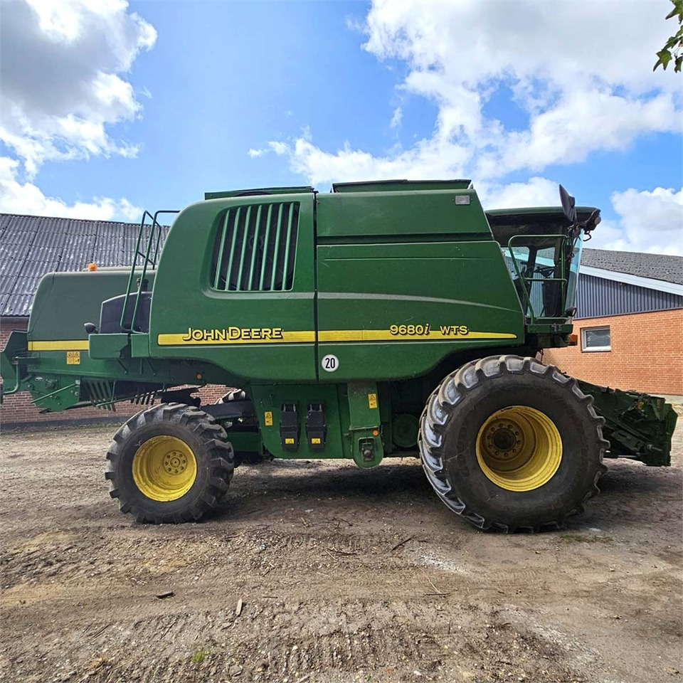 John Deere 9680i WTS - Kombains: foto 4 John Deere 9680i WTS - Kombains: foto 4