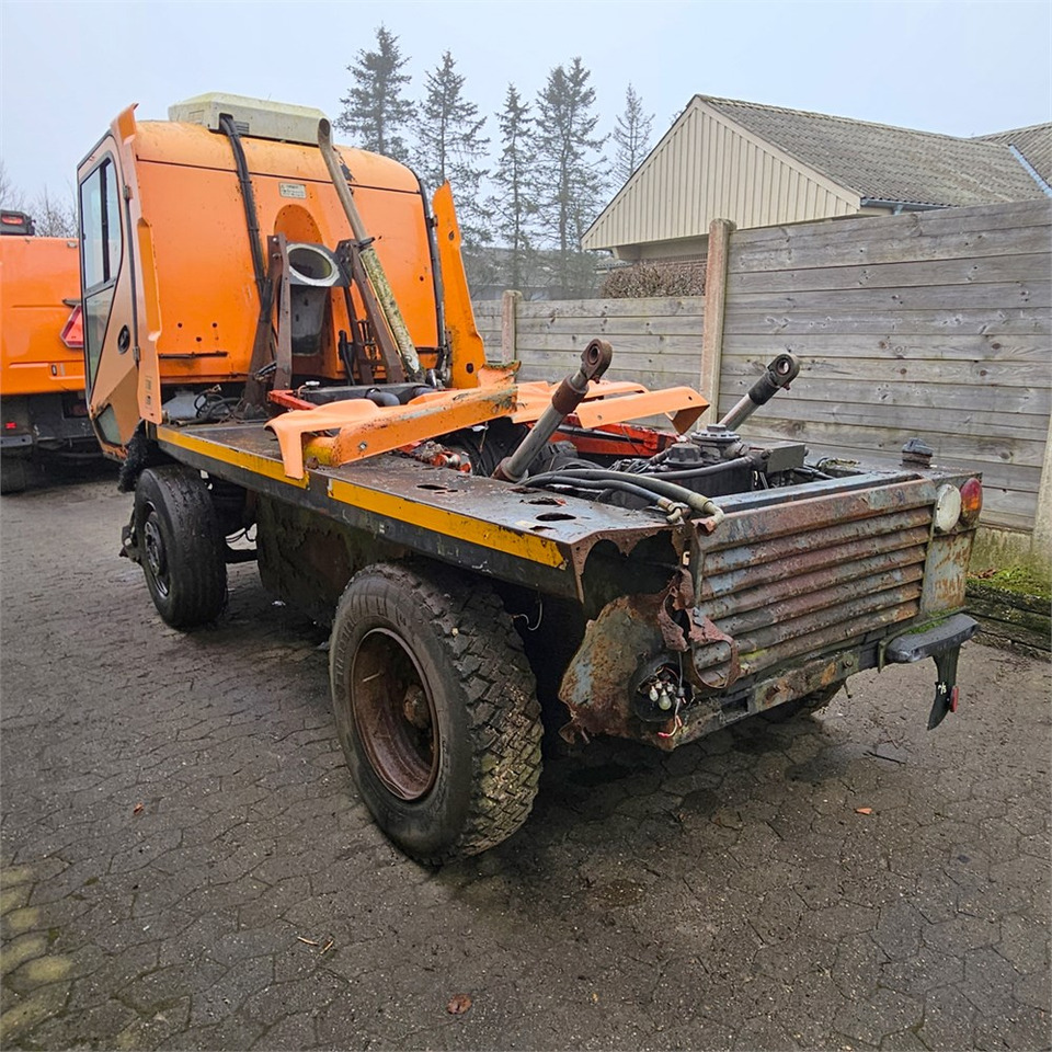 Johnston Sweepers 5000 - Ielu tīrīšanas mašīna: foto 2 Johnston Sweepers 5000 - Ielu tīrīšanas mašīna: foto 2