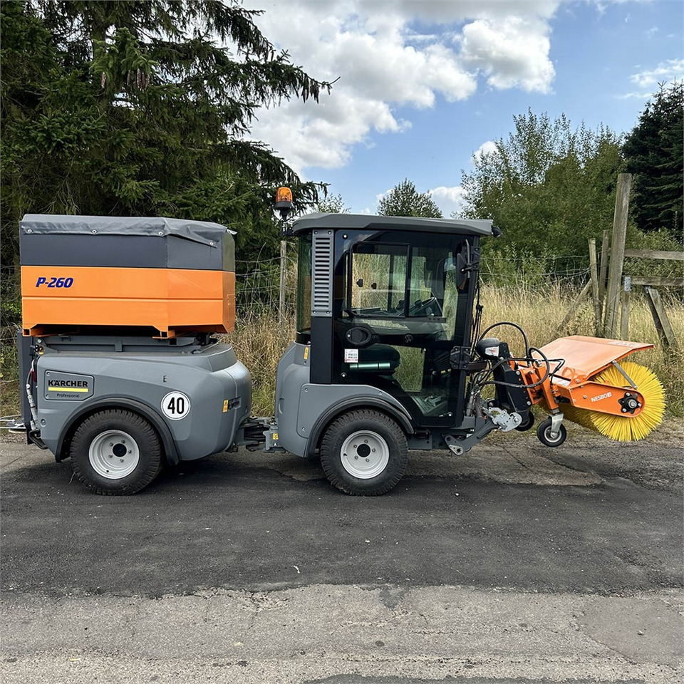Kärcher MC130 - Ielu tīrīšanas mašīna: foto 2 Kärcher MC130 - Ielu tīrīšanas mašīna: foto 2