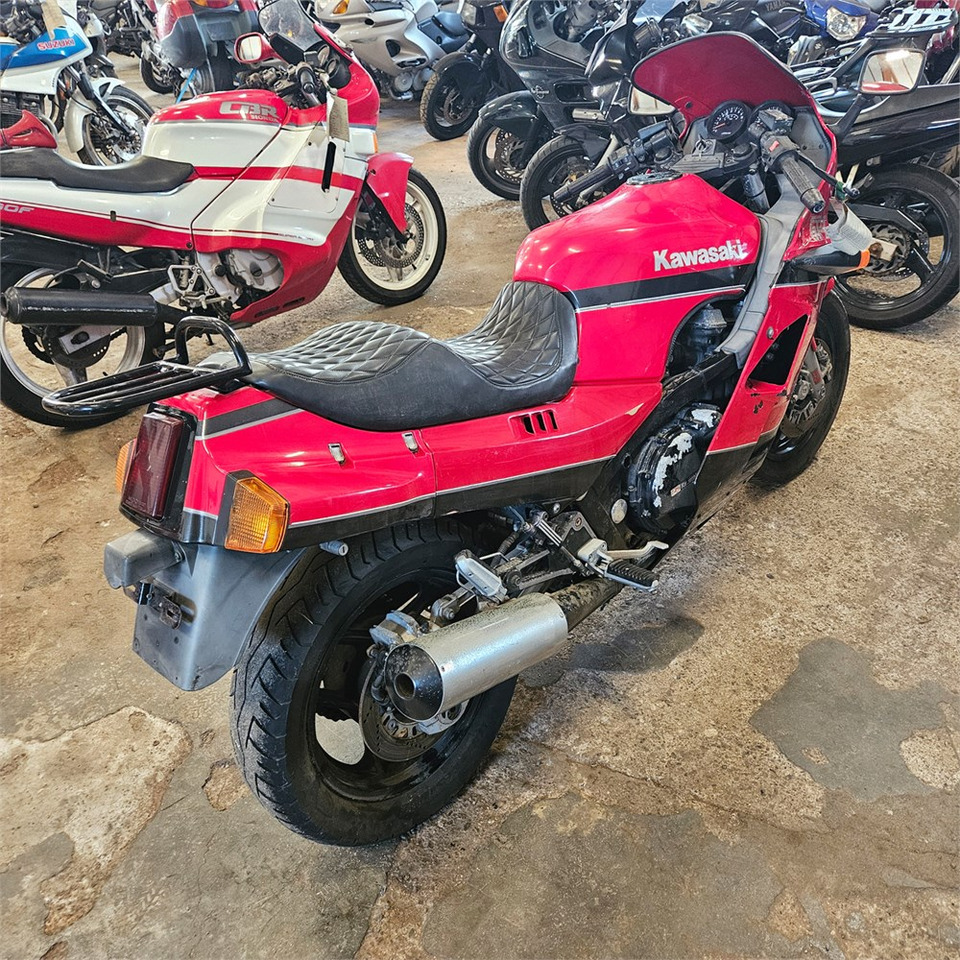 Kawasaki GPZ 1000 RX - Motocikls: foto 5 Kawasaki GPZ 1000 RX - Motocikls: foto 5