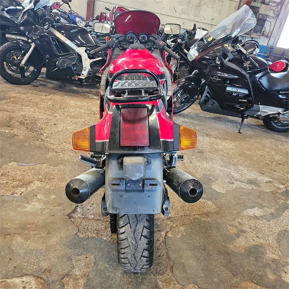 Kawasaki GPZ 1000 RX - Motocikls: foto 4 Kawasaki GPZ 1000 RX - Motocikls: foto 4