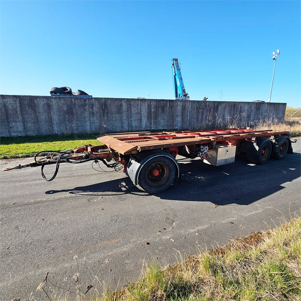 Kel-Berg T45k-2 - Multilift/ Būvgružu konteinera piekabe: foto 4 Kel-Berg T45k-2 - Multilift/ Būvgružu konteinera piekabe: foto 4